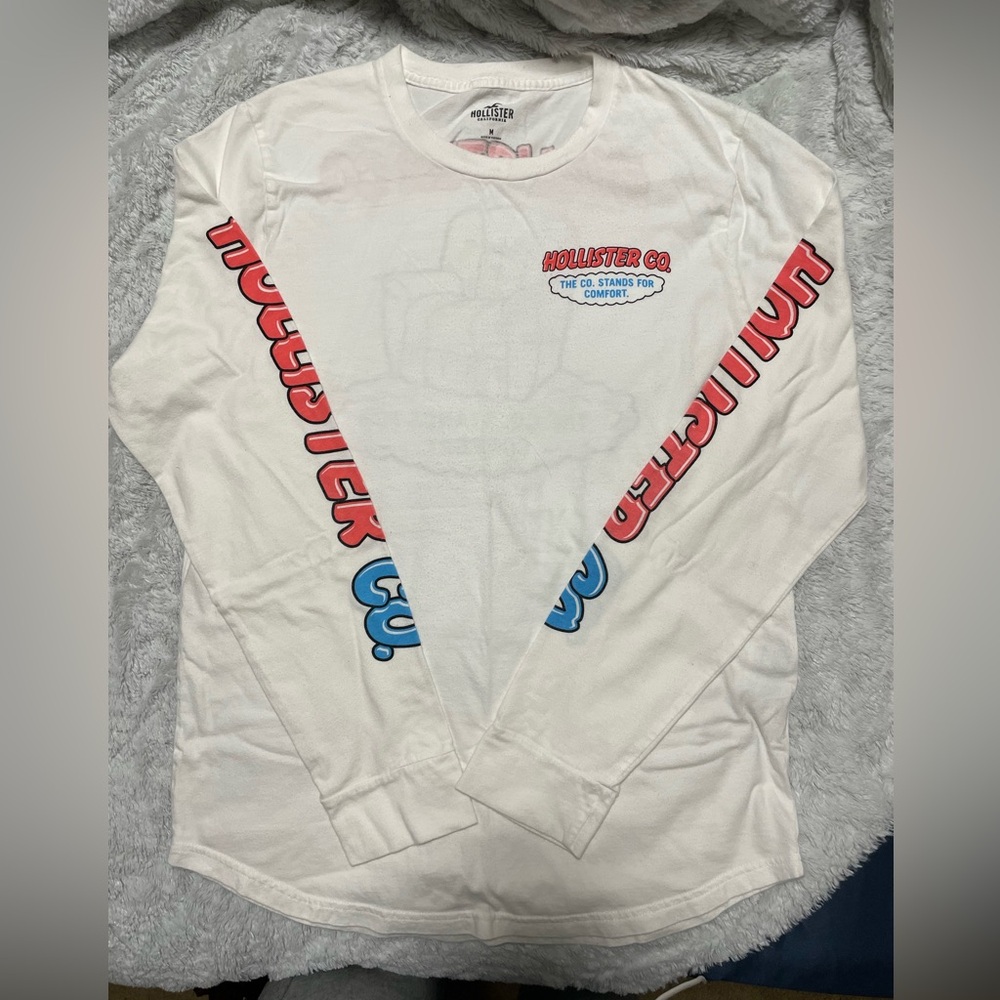 NWOT Unisex Hollister “The Co Stands For Comfort” Couch Graphic Long Sleeve - Picture 4 of 12